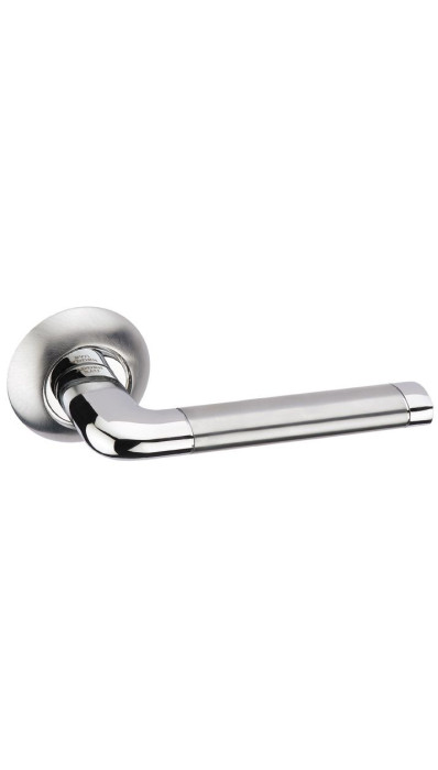 Дверная ручка на круглой розетке ADDEN BAU Rush A117 Chrome хром