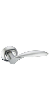 Дверная ручка на круглой розетке ADDEN BAU Swell A110 Chrome хром