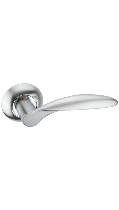 Дверная ручка на круглой розетке ADDEN BAU Swell A110 Chrome хром Дверная ручка на круглой розетке ADDEN BAU Swell A110 Chrome хром