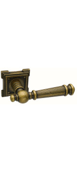 Дверная ручка на квадратной розетке ADDEN BAU Castello VQ212 Aged bronze состаренная бронза