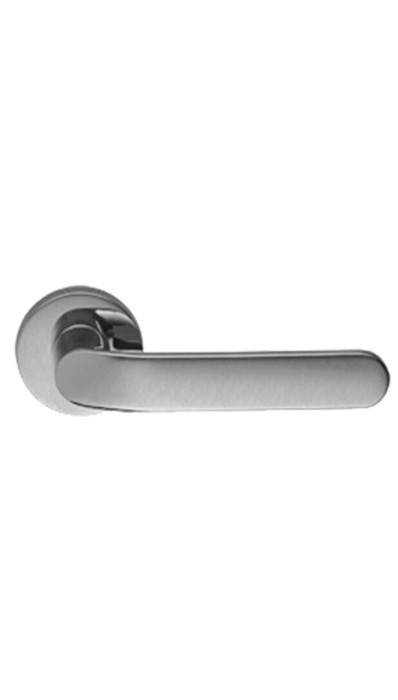Ручка дверная на круглой розетке MANDELLI 1611 CALLAS 26D матовый хром