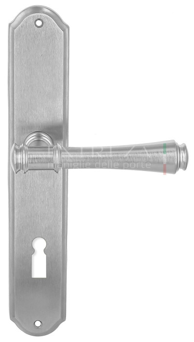 Дверная ручка Extreza Piero (Пьеро) 326 на планке PL01 KEY матовый хром F05
