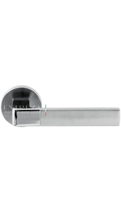 Дверная ручка Extreza Hi-Tech FIORE (Фьоре) 110 R12 полированный хром / хром F04/F05 Дверная ручка Extreza Hi-Tech FIORE (Фьоре) 110 R12 полированный хром / хром F04/F05