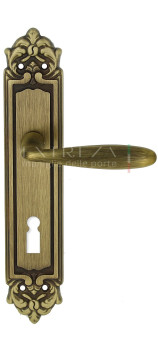 Дверная ручка Extreza VIGO (Виго) 324 на планке PL02 KEY матовая бронза F03