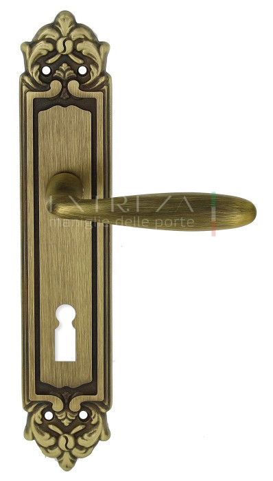Дверная ручка Extreza VIGO (Виго) 324 на планке PL02 KEY матовая бронза F03 Дверная ручка Extreza VIGO (Виго) 324 на планке PL02 KEY матовая бронза F03