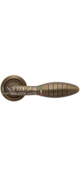 Дверная ручка Extreza MIREL (Мирел) 316 на розетке R01 матовая бронза F03