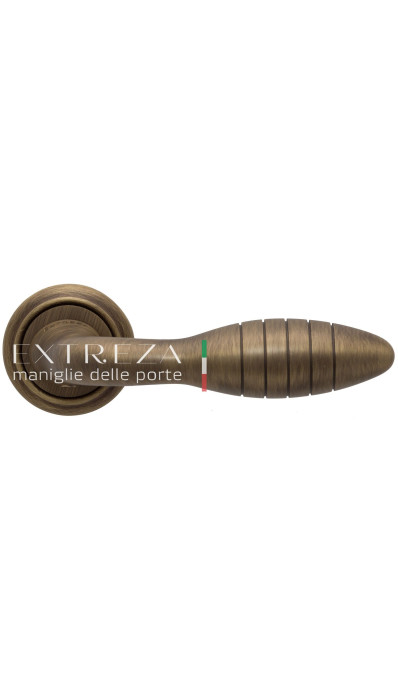 Дверная ручка Extreza MIREL (Мирел) 316 на розетке R01 матовая бронза F03